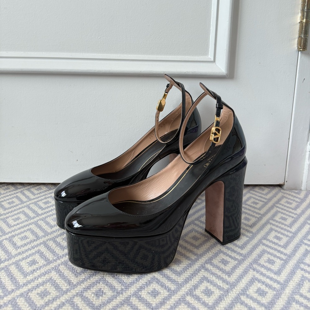 Valentino Garavani Black Patent Leather Platform Heels (Tan-go 155 style)